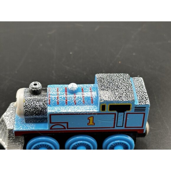 Snow Covered Thomas Wooden Railway Vtg 2003 Train Engine Learning Curve Limited - Picture 6 of 16